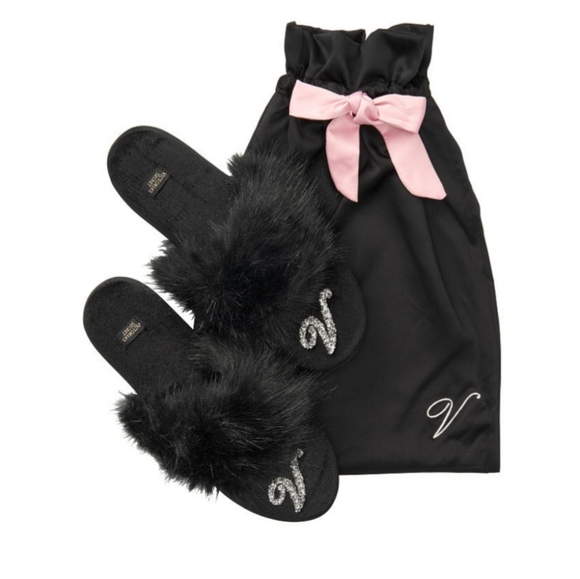 Victoria Secret  Velvet Logo Slippers - Picture 2 of 2